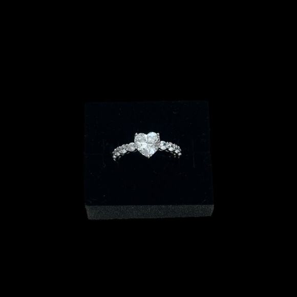 Marilyn Heart Ring Size6  Cubic Zirconia Elegant & Sparkling Jewelry for Women - Picture 4 of 10